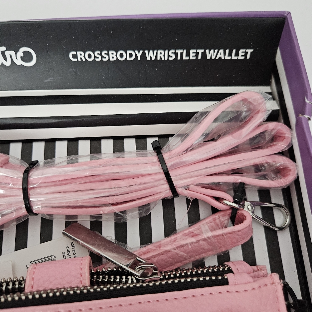 Marc Tetro Pink Crossbody Wristlet Wallet - Picture 3 of 6